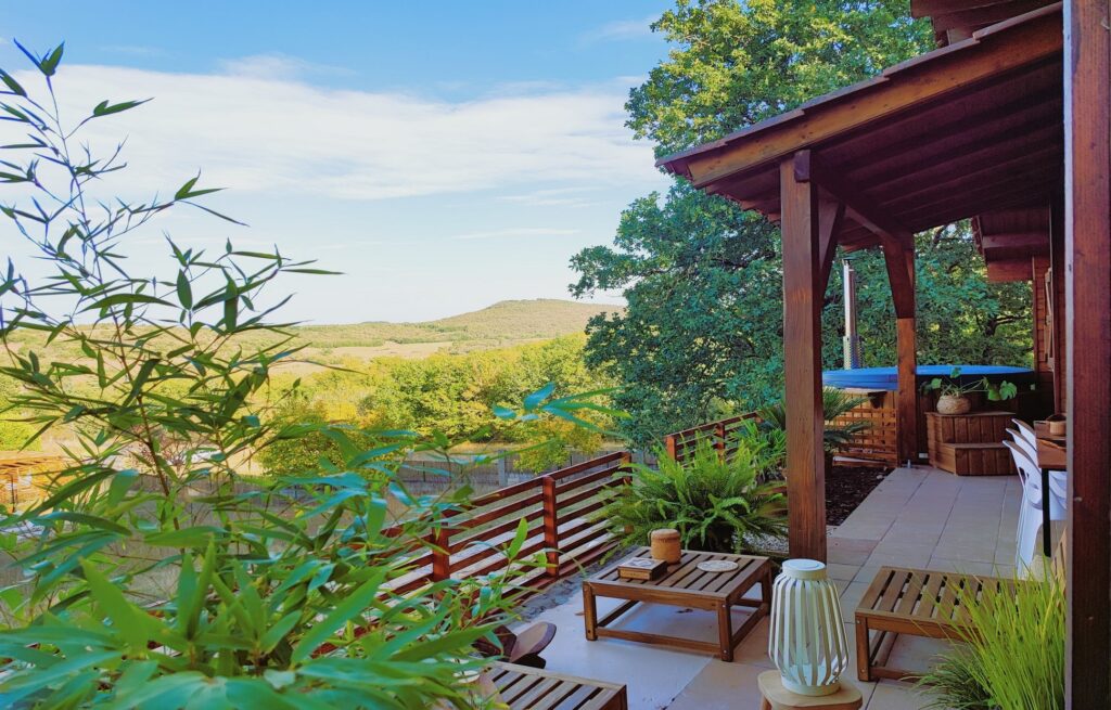 Les Nids de Bonnan  terrasse avec vue