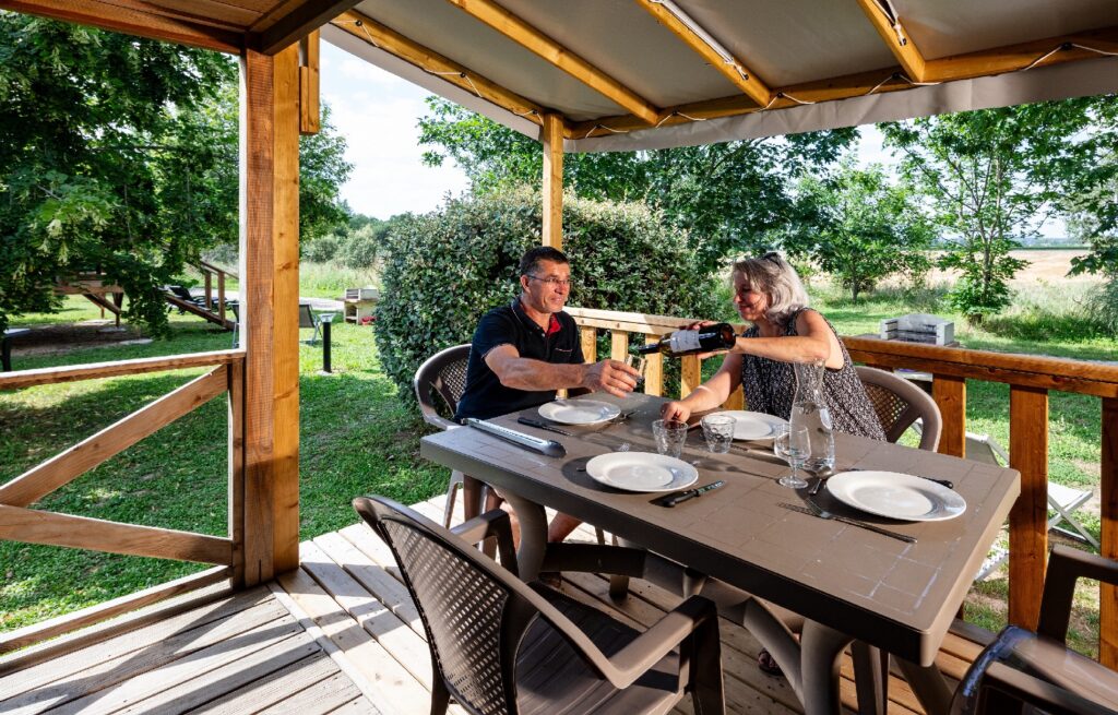 Chalets de Fiolles terrasse équipée