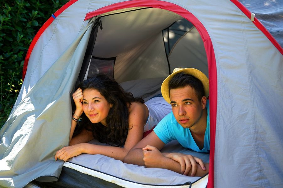 Les Pommiers d' Aiguelèze tente couple