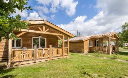 Gourjade chalets face gauche