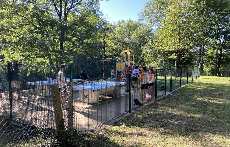 Village Vacances Camboussel ping pong