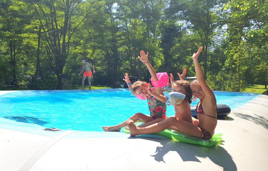 camping l'amitié au bord de l'eau Trébas-Tarn-la piscine-Vallée-du-Tarn-France