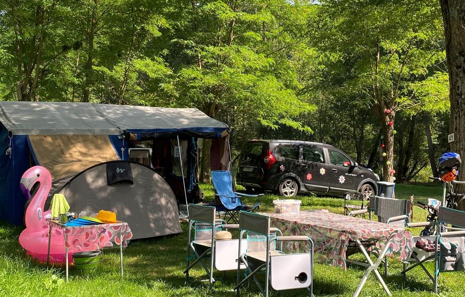 camping l'amitié au bord de l'eau Trébas-Tarn-emplacement tente caravane-nature-vrai camping