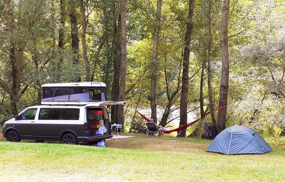 camping l'amitié au bord de l'eau Trébas-Tarn-accueil van-camping car-nature-vert-green-river