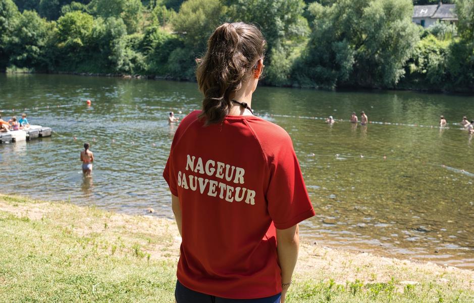 camping l'amitié au bord de l'eau Trébas-Tarn- plage  de Trébas-pavillon bleu-baignade surveillée été vacances summer