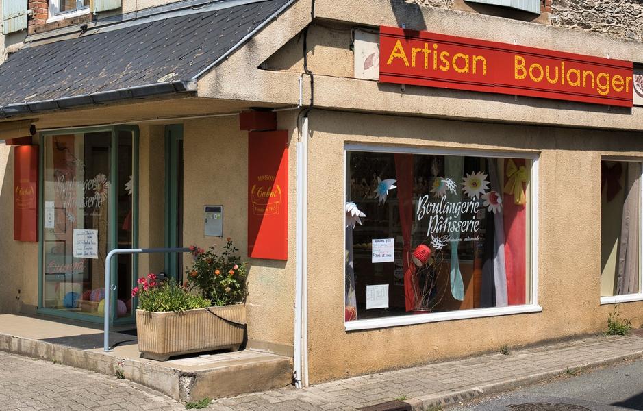 camping l'amitié au bord de l'eau Trébas-Tarn-village station verte et boulangerie