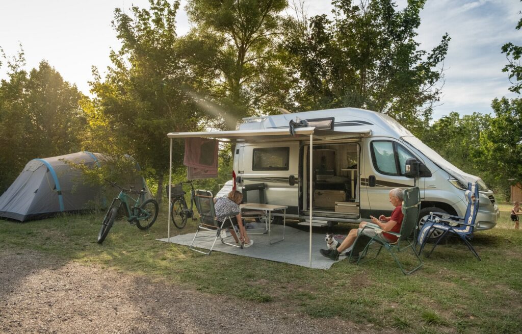 Huttopia Pays de Cordes sur Ciel_Vindrac-Alayrac camping car