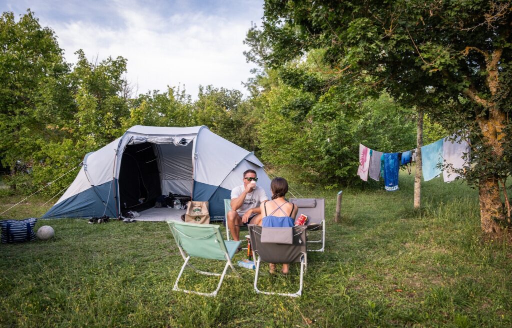 Huttopia Pays de Cordes sur Ciel_Vindrac-Alayrac emplacement tente