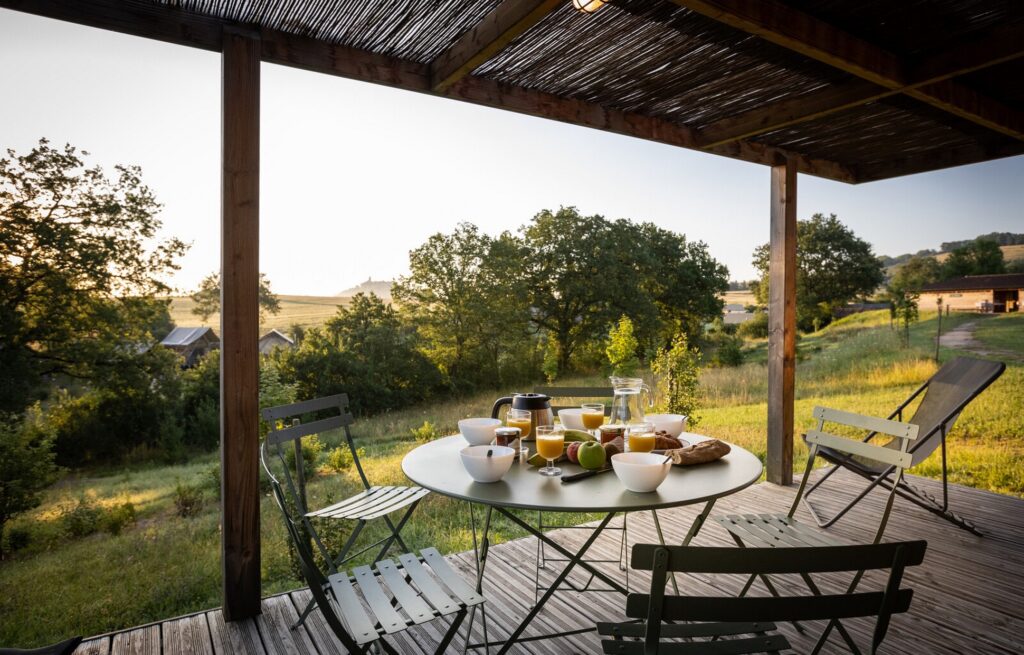 Huttopia Pays de Cordes sur Ciel_Vindrac-Alayrac terrasse couverte