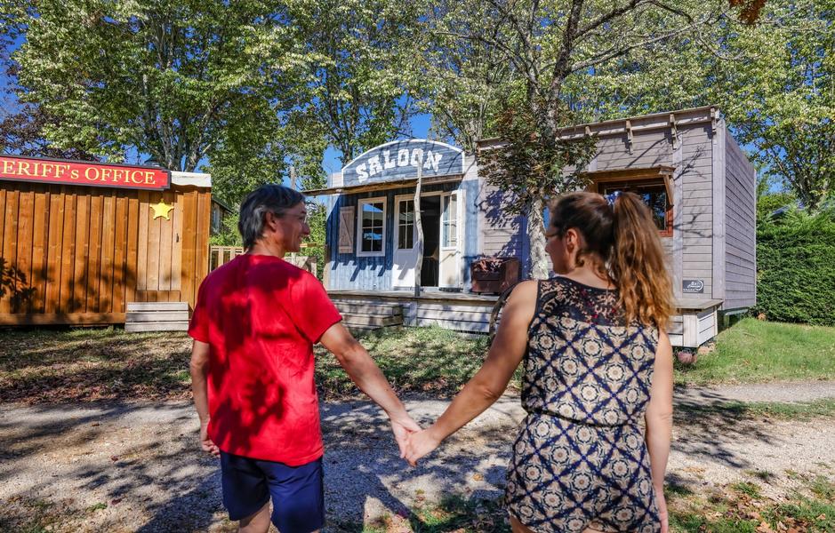 couple location insolite