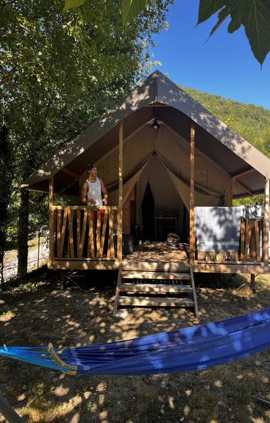 Camping La Prade_Montirat glamping tente et hamac