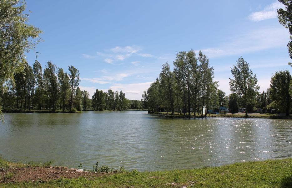 Lac Camping Plan d'Eau St Charles