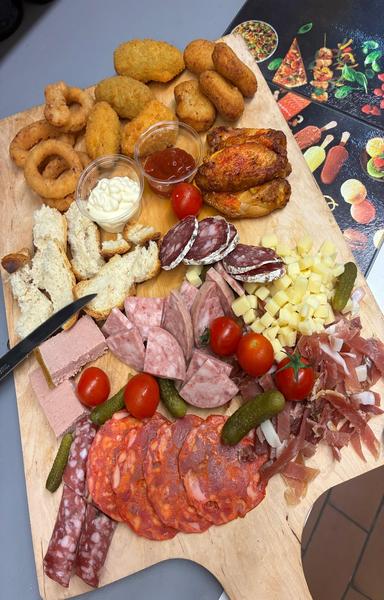 Camping Les Monts d'Albi_Teillet planche repas