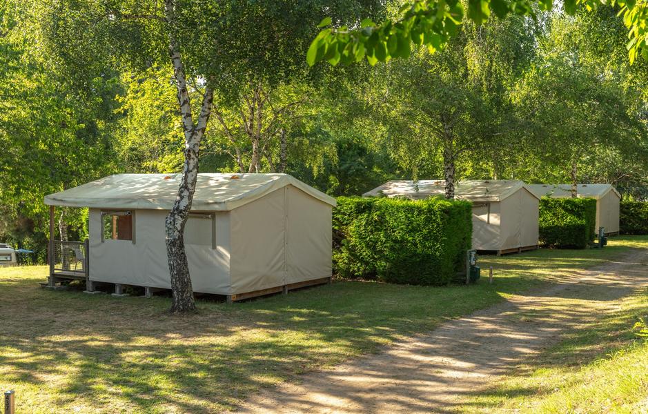 Camping Homair Rieumontagné lodges