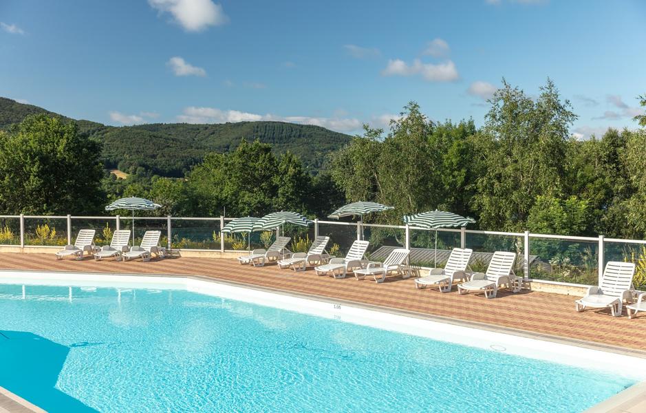 Camping Homair Rieumontagné piscine
