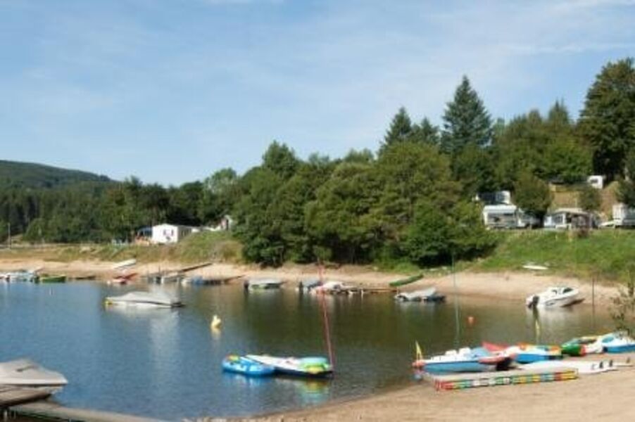 Le Rouquie du Lac bord du lac