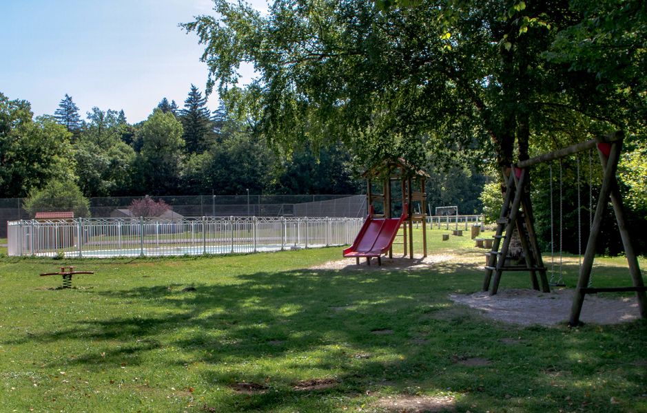 Camping Municipal la Rabaudié aire de jeux