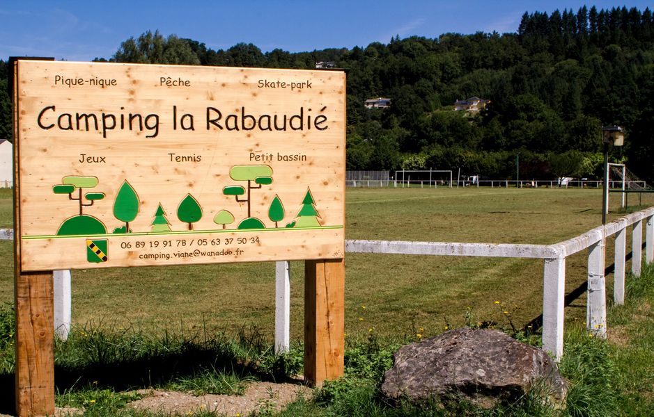 Camping Municipal la Rabaudié panneau entrée