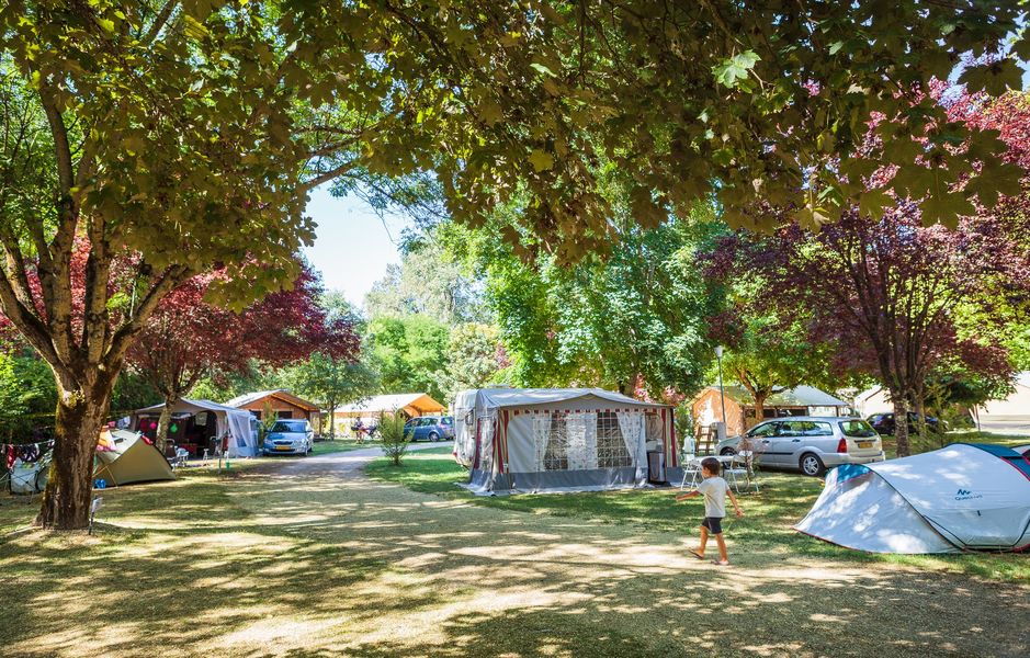 Camping Soleil des Bastides emplacements camping