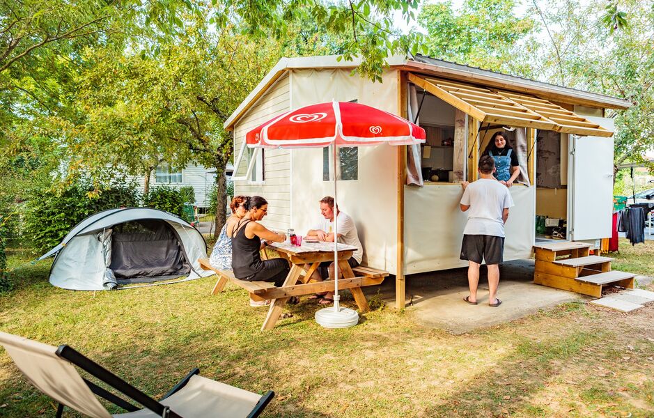 Camping Les Pommiers tithome