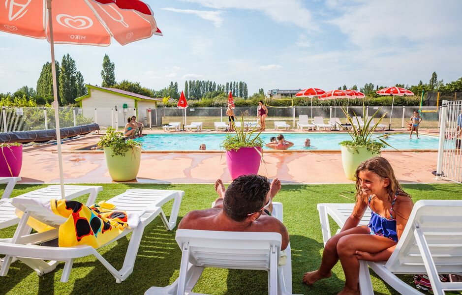 Camping Les Pommiers plages piscine