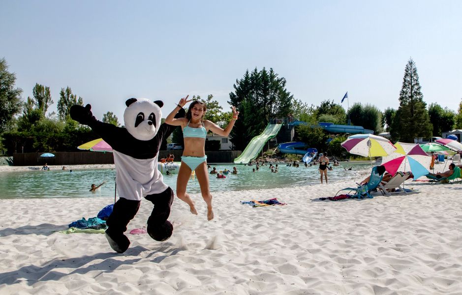 Camping Plan d'Eau St Charles lagon et plage