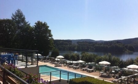 Camping Le Rouquié du Lac piscine
