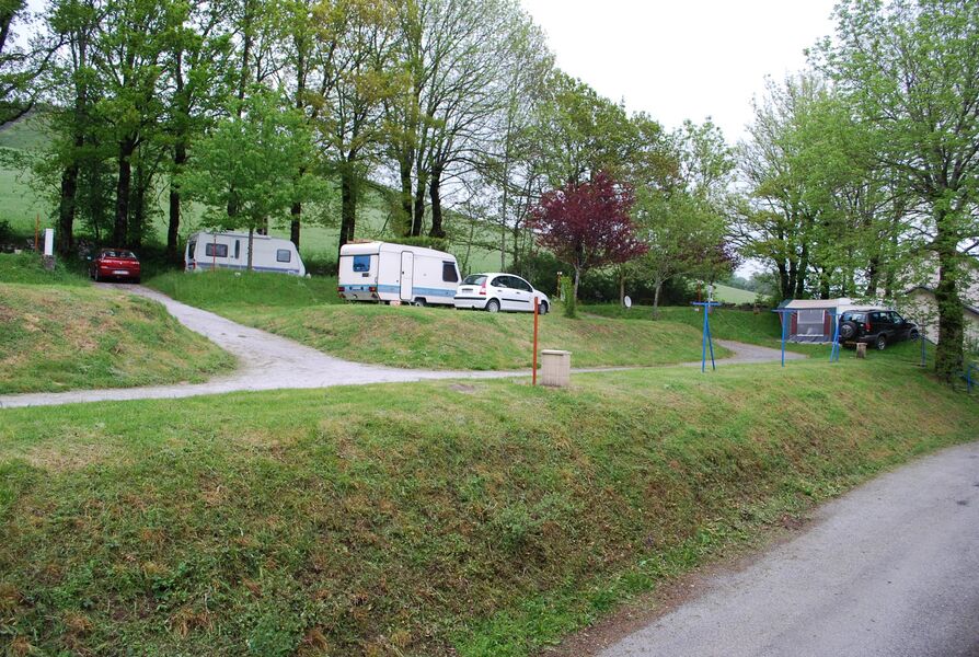 Camping Municipal Les Adrêts grands emplacements
