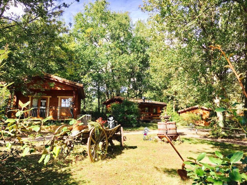 Les Fées du Moulin chalets bois
