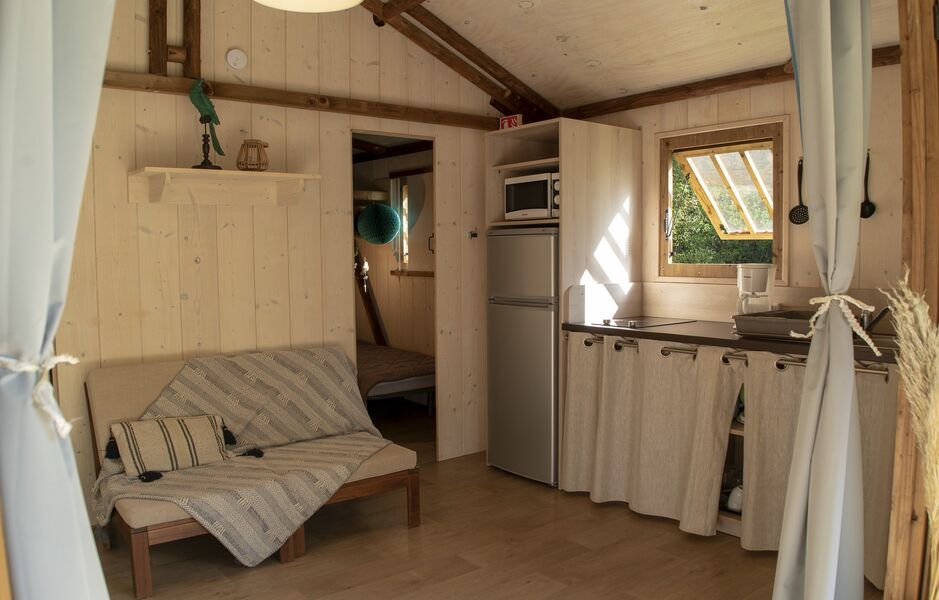 Camping les Tarrasses du Viaur intérieur lodge