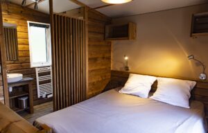 Camping Le Plô_Le Bez chambre adultes
