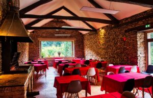 Camping Bastide d'Albignac salle repas groupes