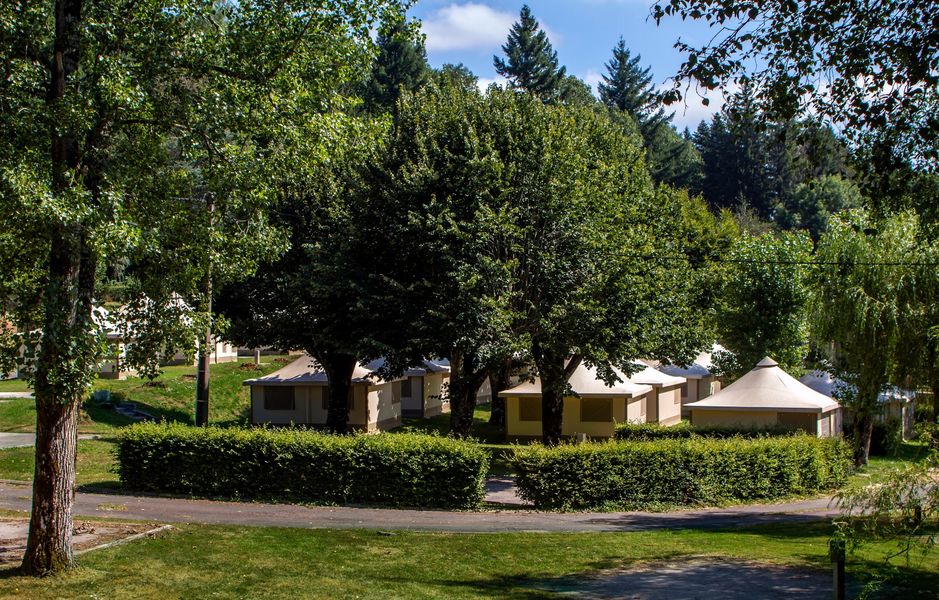 Camping de la Raviège bungalows toilés